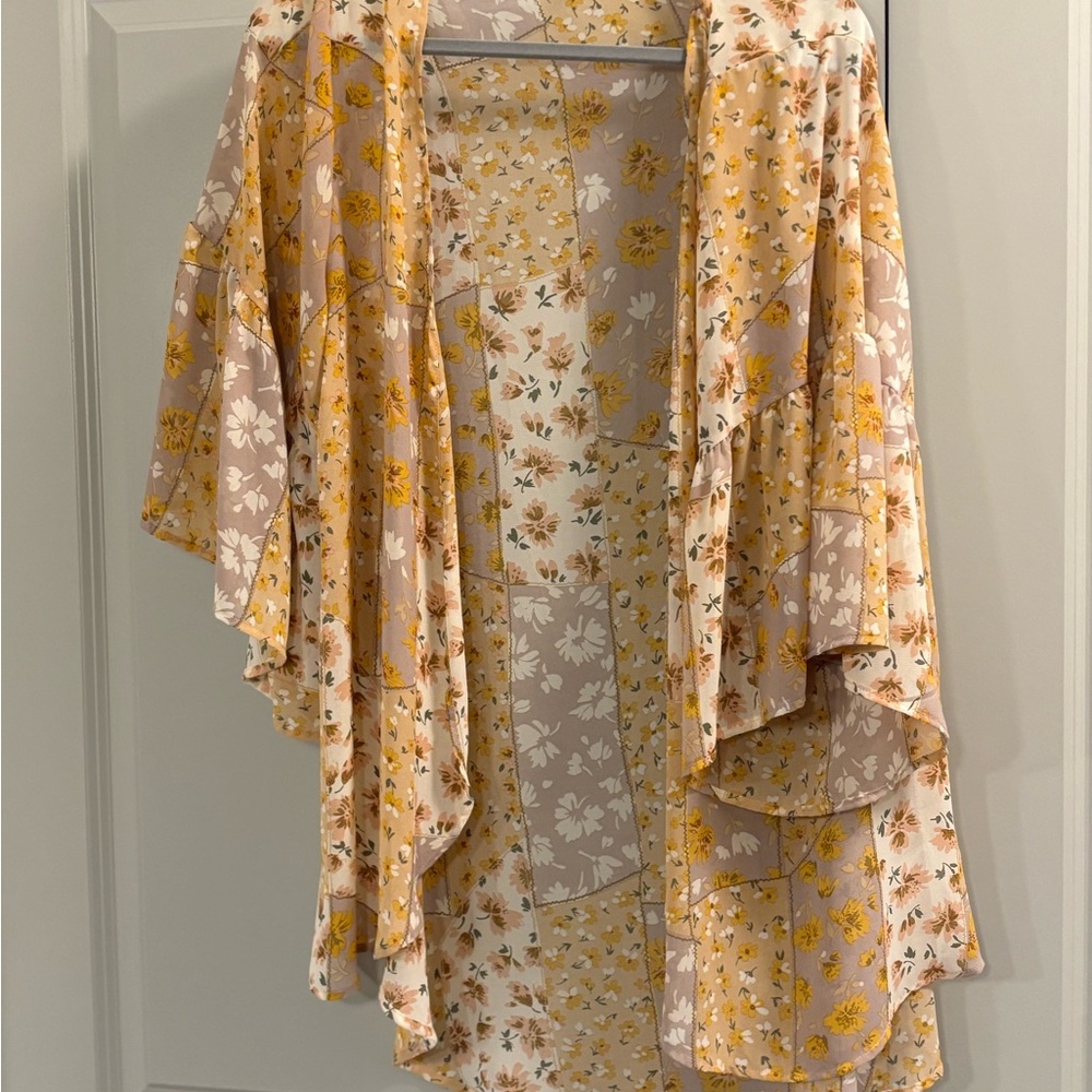 Umgee flowy kimono style cardigan with Yellow Floral Print